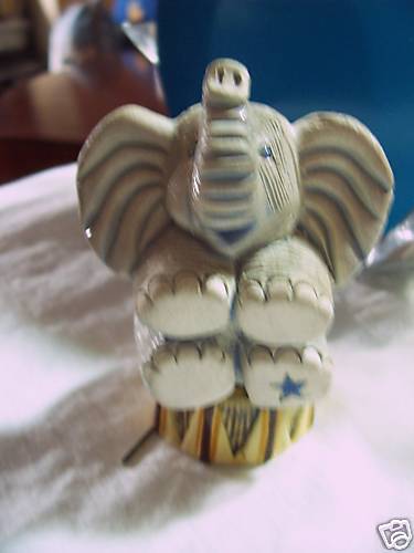 HANDMADE URUGUAY MARKED CARVED CIRCUS ELEPHANT FIGURINE  