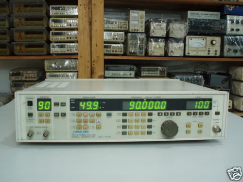 Jung Jin JSG 1101B FM Stereo / FM AM Signal Generator  