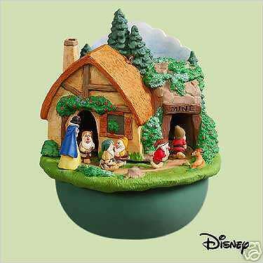 Hallmark 2004 Disney Snow White And The Seven Dwarfs  