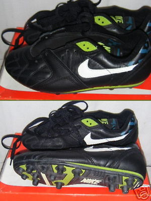 A1 1428 Viento M Soccer Shoes Cleats Sz 7.5  